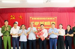 Đồng chí Xã Văn Lương được bầu giữ chức Phó Chủ tịch UBND huyện Kỳ Sơn
