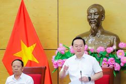 Chủ tịch UBND tỉnh Nghệ An: Đeo bám, giải quyết kịp thời kiến nghị của doanh nghiệp