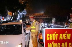 Kiểm tra nồng độ cồn đột ngột không ảnh hưởng đến việc đi lại của người dân