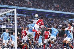 GÓC CHIẾN THUẬT: Phạt góc trở thành 'bài tủ' của Arsenal