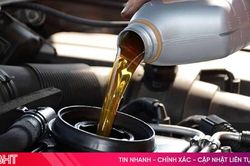 Có nên thay dầu ô tô tại tiệm rửa xe?