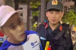 Nghi vấn trong túi quần người đàn ông đi 'hóng mát' buổi đêm