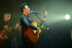 Bằng Kiều lần đầu tiên tổ chức live concert tại Tokyo