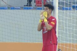 Thủ môn cao 1m91 của HAGL vô hiệu hóa sao nhập tịch của nhà vô địch V-League, đội bóng phố núi tiếp tục bay cao