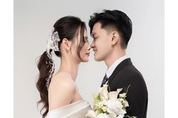 Người đẹp bóng chuyền Việt Nam lên xe hoa ở tuổi 23 sau khi giải nghệ, hoa khôi Kiều Trinh và đồng nghiệp tới chúc mừng