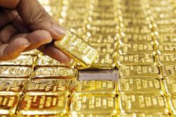 Giá vàng hôm nay 30/9: Cao nhất mọi thời đại, vàng nhẫn giữ mốc kỷ lục