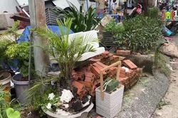 Lộn xộn trên vỉa hè đường Phú Mỹ