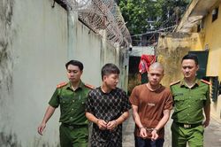 Bắt giữ hai gã lưu manh vờ đi nhờ để cướp tài sản
