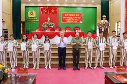 Dang rộng vòng tay, tạo điều kiện thuận lợi để người được đặc xá nhanh chóng tái hòa nhập cộng đồng