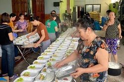 Bảo quản an toàn thực phẩm cho người dân vùng bão, lũ