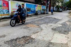 Nhiều tuyến đường nội thành Vinh xuống cấp, chi chít ổ gà