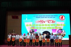 Hoạt động văn hóa, giáo dục trong nhà trường góp phần xây dựng con người Việt Nam phát triển toàn diện