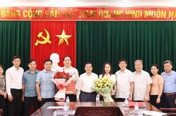 Nghĩa Đàn công bố quyết định về công tác cán bộ