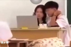 Hà Nội: Đình chỉ nữ giáo viên trong vụ 'hành vi không chuẩn mực' tại Thạch Bàn