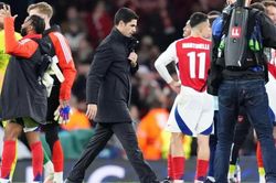 Arsenal như 'tắc kè hoa' dưới thời Arteta