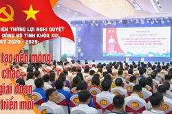 Kiến tạo nền móng vững chắc cho giai đoạn phát triển mới - Kỳ 3: Quyết 'Nhổ đinh dưới thảm'