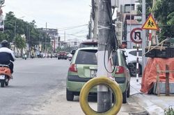 Vướng mặt bằng, 'lưới nhện điện', đường Lê Hồng Phong (TP. Vinh) khó làm sạch trước ngày 31/10 theo dự kiến