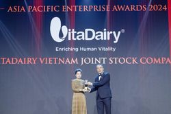 APEA 2024: Vinh danh VitaDairy là doanh nghiệp xuất sắc nhất châu Á