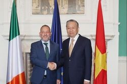 Việt Nam coi trọng quan hệ hữu nghị và hợp tác nhiều mặt với Ireland