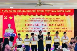 Đạ Tẻh: Tổng kết và trao giải Cuộc thi Sáng tạo thanh thiếu niên, nhi đồng lần thứ VIII