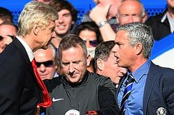 Những khoảnh khắc kỳ quặc làm nên chất 'đặc biệt' của Jose Mourinho