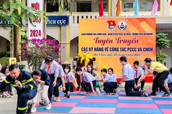 Quên mình cứu người gặp nạn