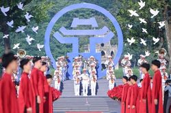 Tôn vinh văn hiến, bản sắc văn hóa vì hòa bình của Thủ đô Hà Nội