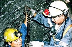Người thợ mỏ TKV: Bản lĩnh và ý chí