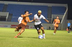 V-League 2024-2025: Đường dài mới biết ngựa hay