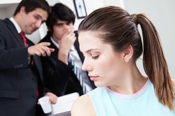 Ranh giới mong manh giữa đùa vui và quấy rối tình dục