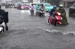 Dự báo mưa rất lớn ở phía Nam