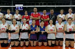 Thi đấu xuất sắc, ngôi sao bóng chuyền Việt Nam được 3 HLV nước ngoài khen ngợi, 1 người mời xuất ngoại với mức lương 'khủng'