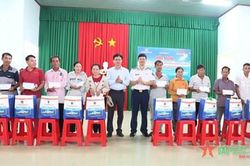 Vùng Cảnh sát biển 3 đồng hành với ngư dân Bình Thuận