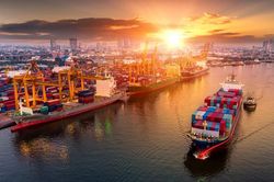 HSBC nâng dự báo tăng trưởng GDP 2024 của Việt Nam lên 7%