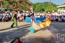 36 trường tiểu học và THCS được tuyên truyền phòng cháy, chữa cháy