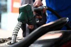 Giá xăng dầu hôm nay 11/10: Tăng gần 4% do nhu cầu nhiên liệu ở Mỹ tăng đột biến