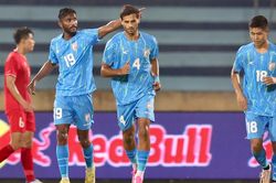 Điểm nhấn Việt Nam 1-1 Ấn Độ: 'Làn gió mới' Vĩ Hào, HLV Kim Sang Sik còn nhiều việc phải làm