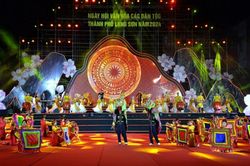 Chùm ảnh đặc sắc 'Ngày hội văn hóa các dân tộc thành phố Lạng Sơn' năm 2024