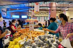 Giá cả tăng mạnh sau cải cách tiền lương, cử tri kiến nghị cần có 'công cụ' kiềm chế giá