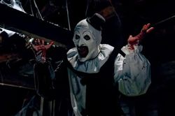 'Terrifier 3' vượt hàng loạt đối thủ lớn trước dịp lễ Halloween