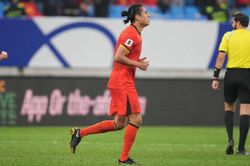 Tiền đạo được ví như 'Darwin Nunez của Trung Quốc' bật khóc sau khi phá lưới Indonesia