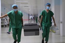 13 năm không thay đổi, tăng phụ cấp cho nhân viên y tế là rất cần thiết