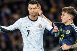 Kết quả UEFA Nations League đêm qua: Ronaldo và đồng đội gây thất vọng, ĐKVĐ EURO thắng thuyết phục