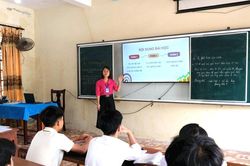 Học sinh Nghệ An lúng túng đổi môn thi, khối thi
