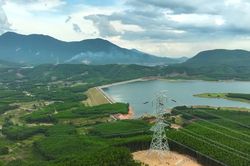 'Hoành Sơn vạn vạn bước chân': Tái hiện tinh thần lao động thời đại trên công trường 500kV mạch 3