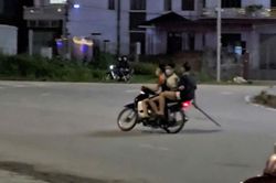 Kịp thời khống chế nhóm đối tượng mang bình xịt hơi cay, dao, kiếm gây rối trật tự công cộng