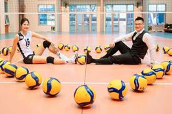 Phụ công bóng chuyền Việt Nam có 'thể hình chuẩn nhất Đông Nam Á' cưới chồng doanh nhân cao 1m92, sinh con đúng năm Giáp Thìn