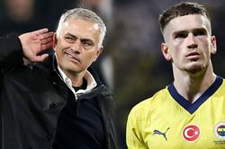 Mourinho có hành động tàn nhẫn trước cuộc đối đầu đội bóng cũ MU