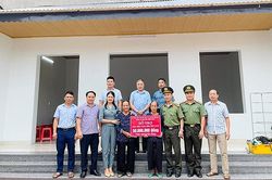 Bắc Giang: Trích 1 tỷ đồng Quỹ Vì người nghèo hỗ trợ xây dựng xóa nhà tạm