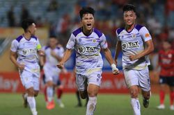 Biến cố xảy ra ở derby thủ đô, Filip Nguyễn bị đánh bại trên chấm 11m khiến đội nhà đánh rơi chiến thắng